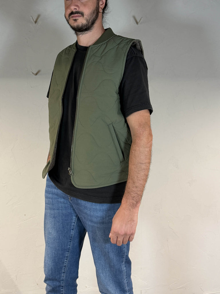Chesapeakes smanicato onion liner vest