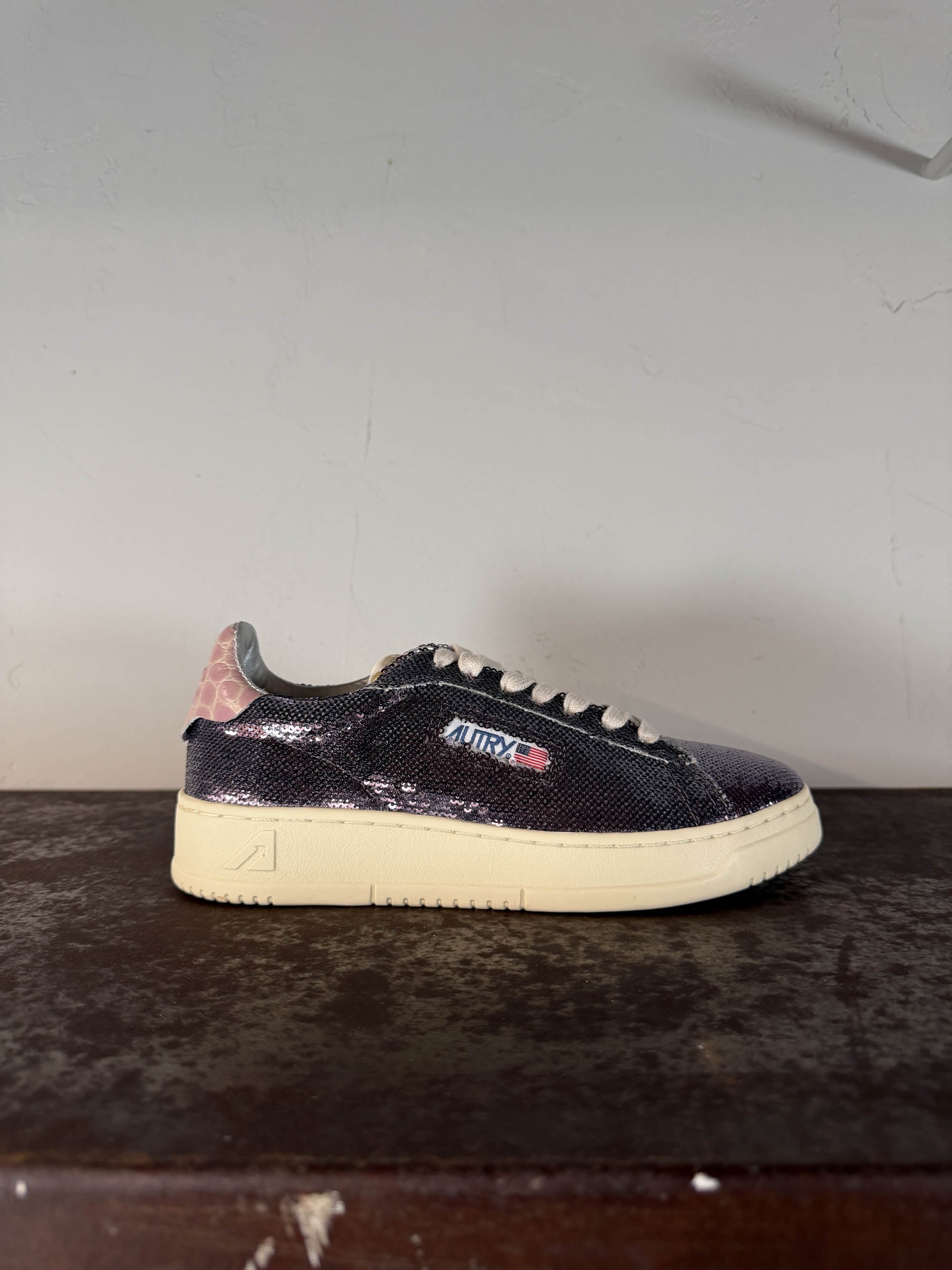 Autry sneakers ADLW TI02 sparkling steel