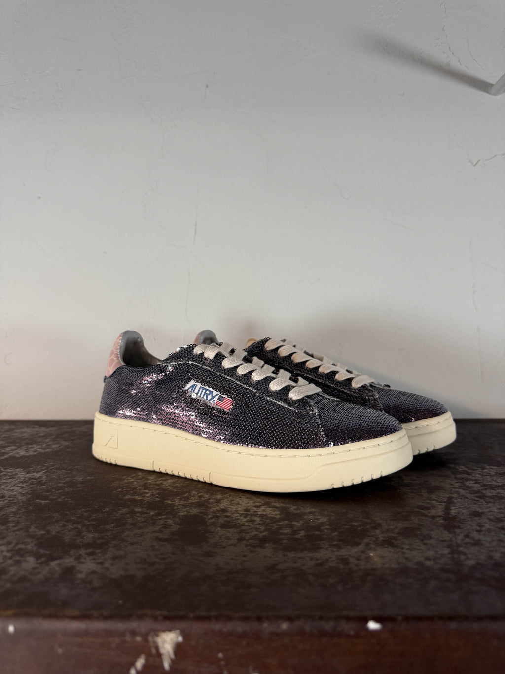 Autry sneakers ADLW TI02 sparkling steel