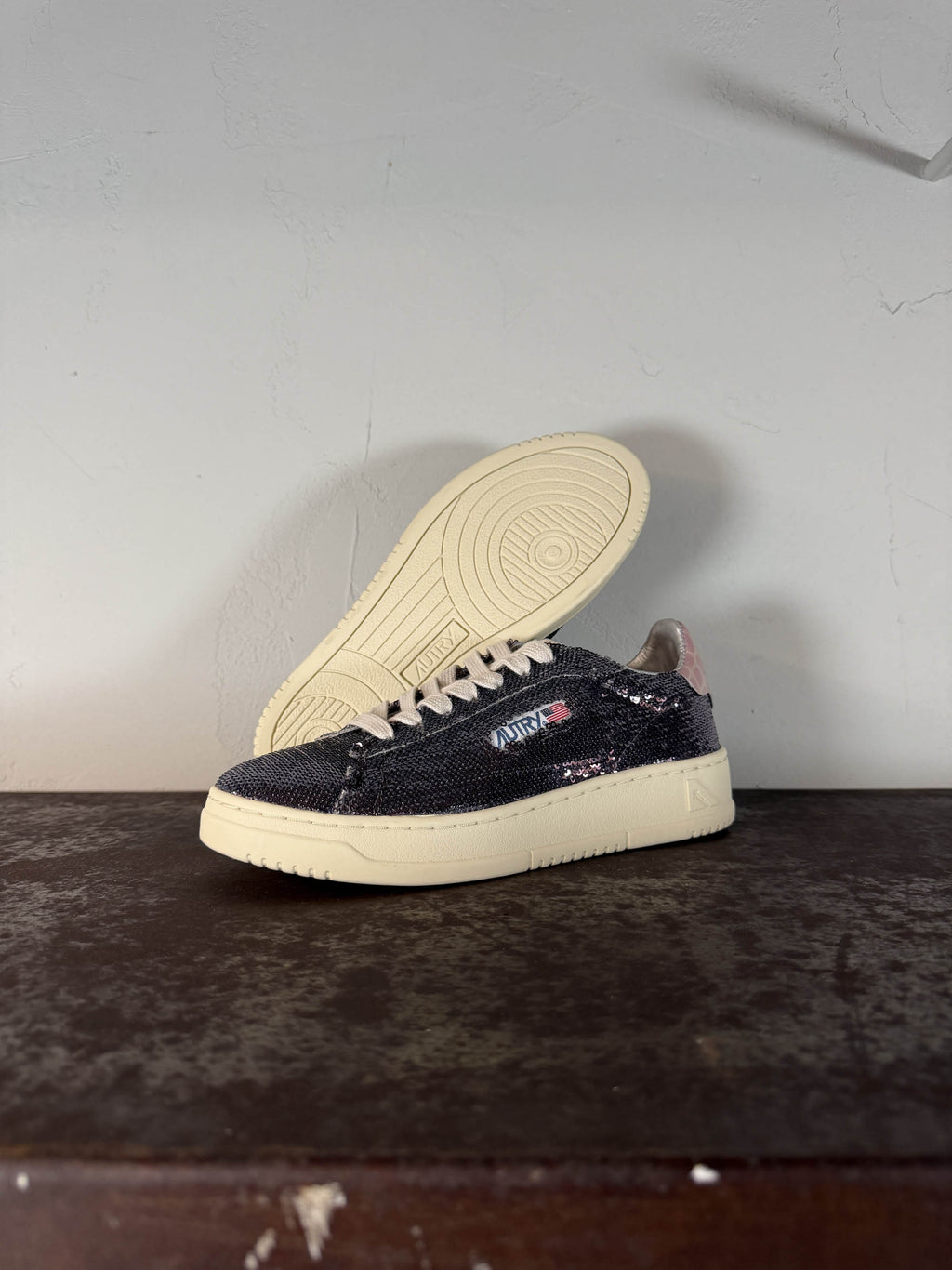 Autry sneakers ADLW TI02 sparkling steel