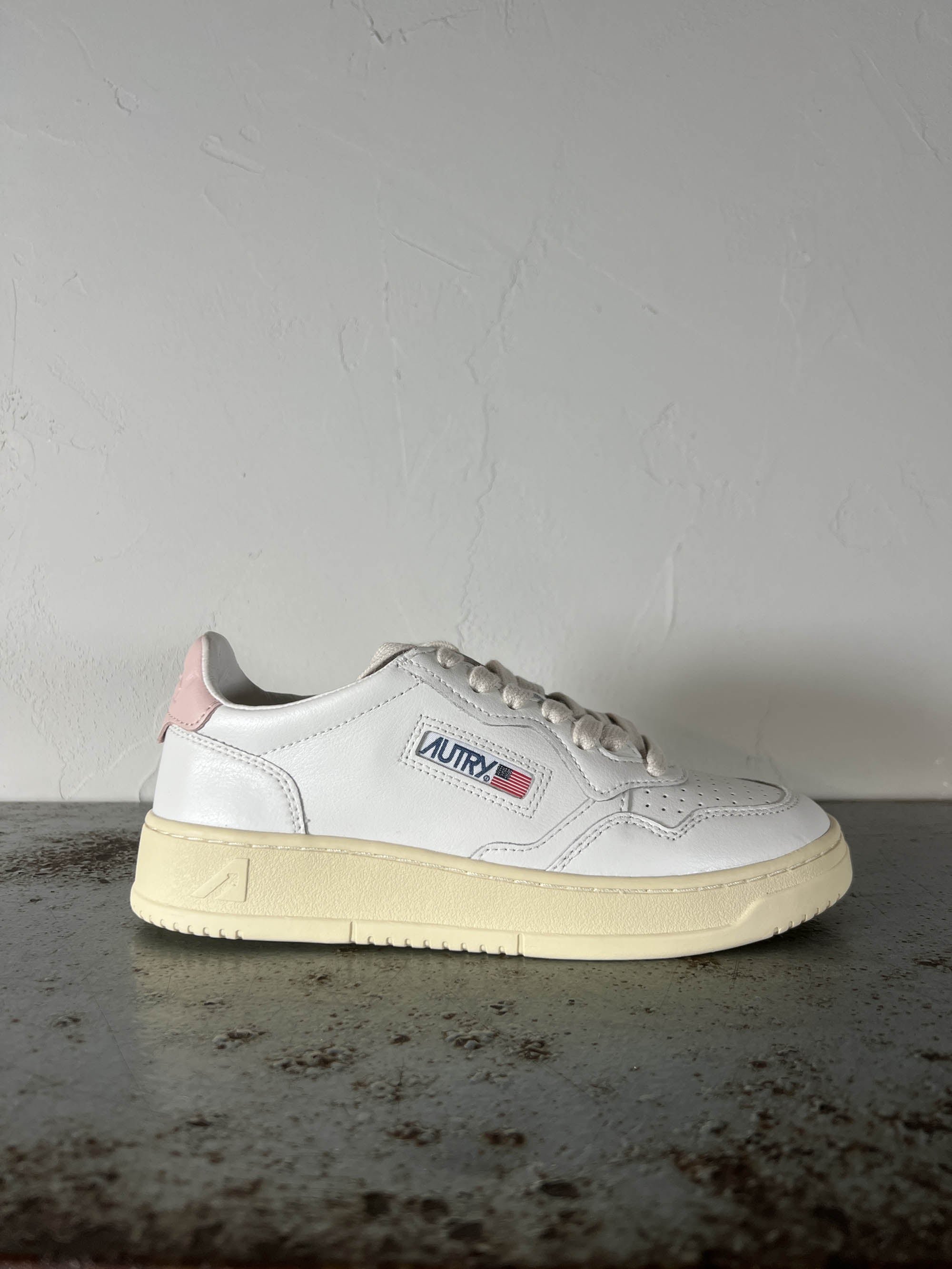 Autry Sneakers Donna LL16 white pink