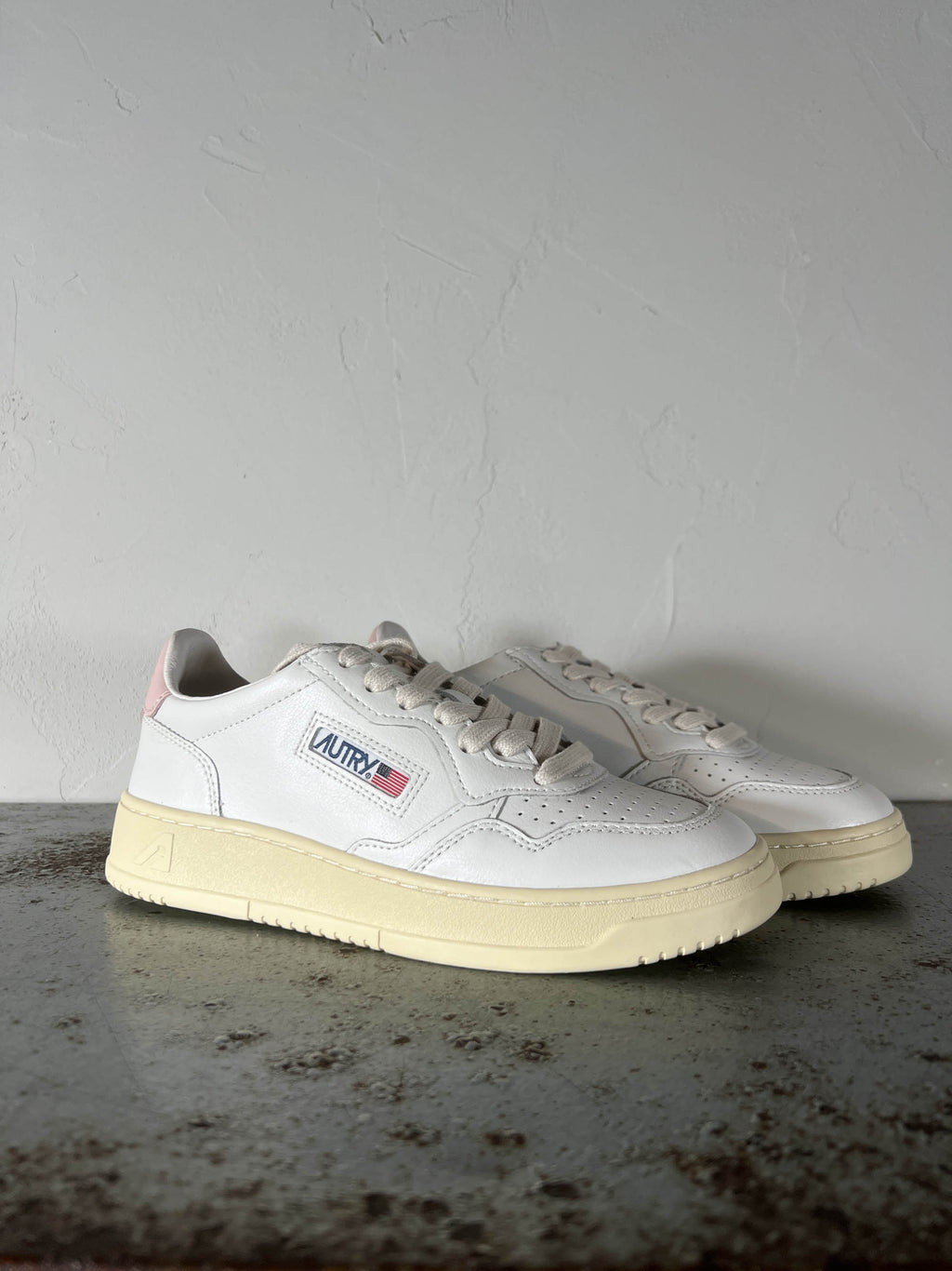 Autry Sneakers Donna LL16 white pink