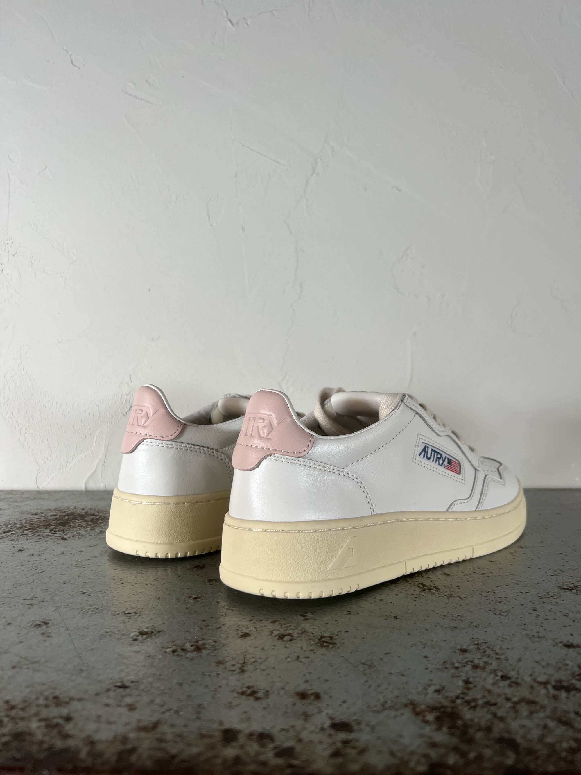 Autry Sneakers Donna LL16 white pink