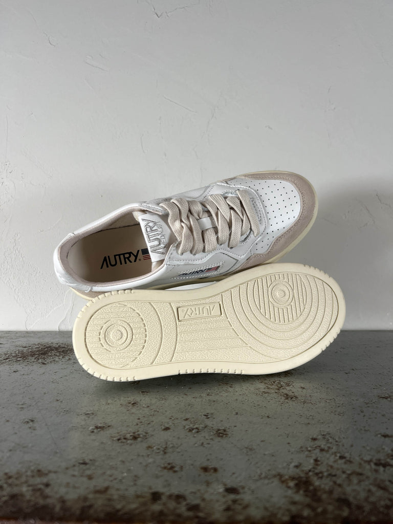 Autry Sneakers AULW/M LS33 suede white