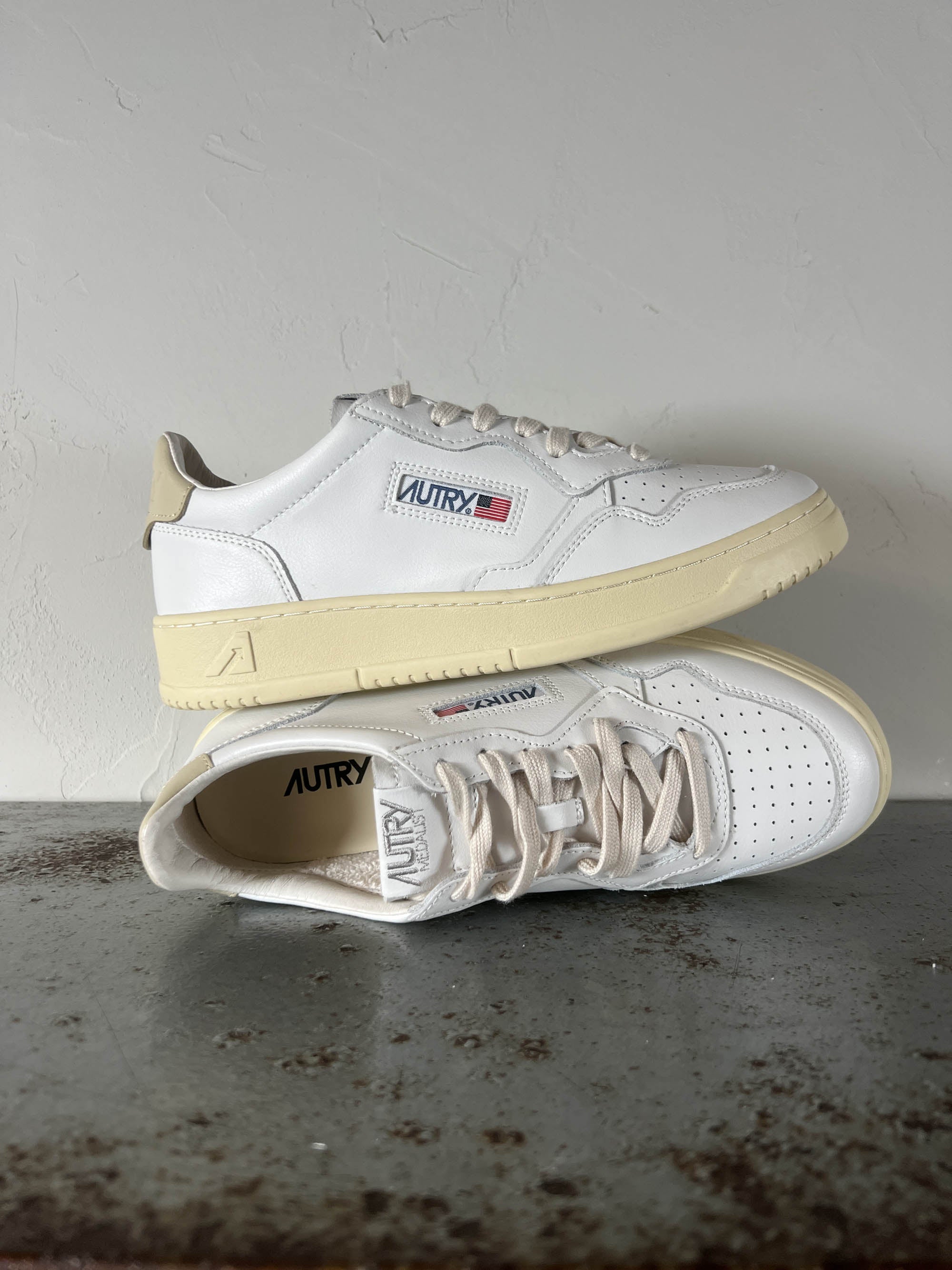 Autry Sneakers Uomo e Donna AULM/W LL87 white tidal foam