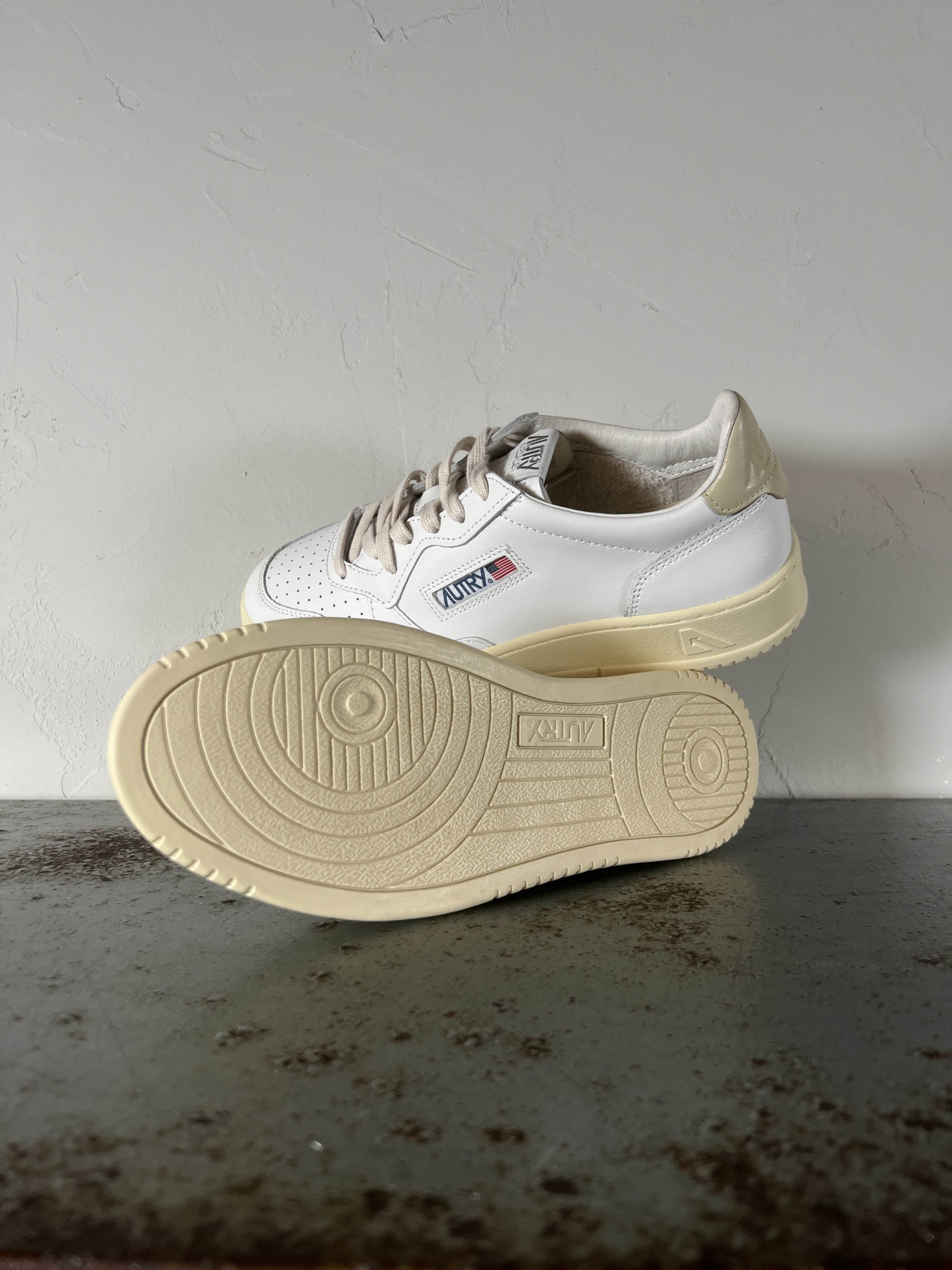 Autry Sneakers Uomo e Donna AULM/W LL87 white tidal foam