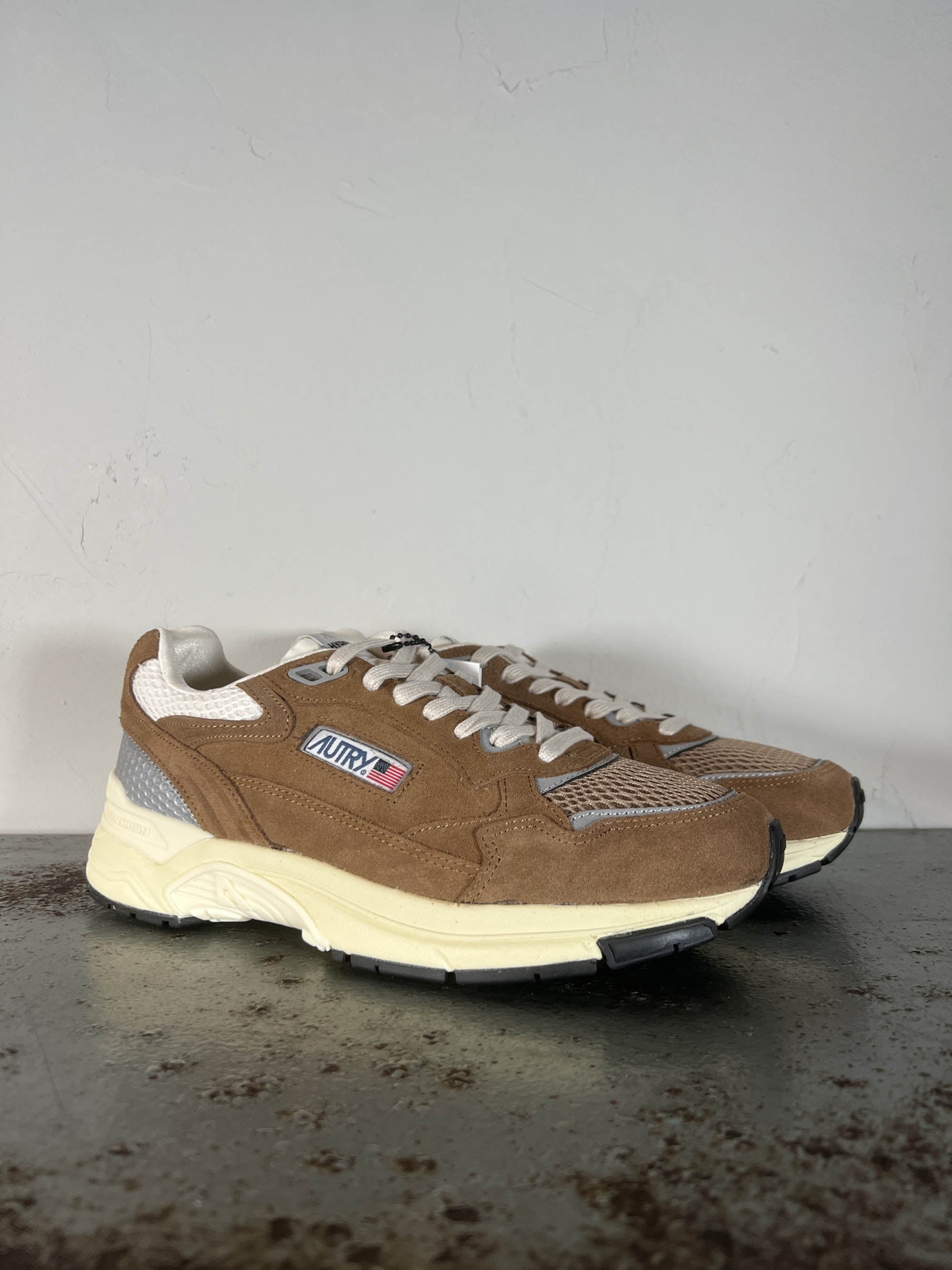 Autry Sneakers Hyperway Uomo HYLM UM04 cigar