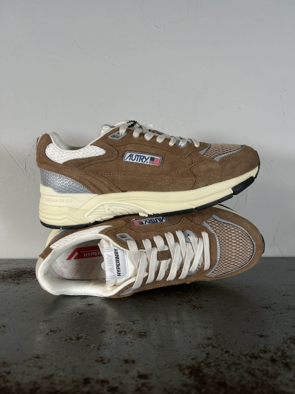 Autry Sneakers Hyperway Uomo HYLM UM04 cigar