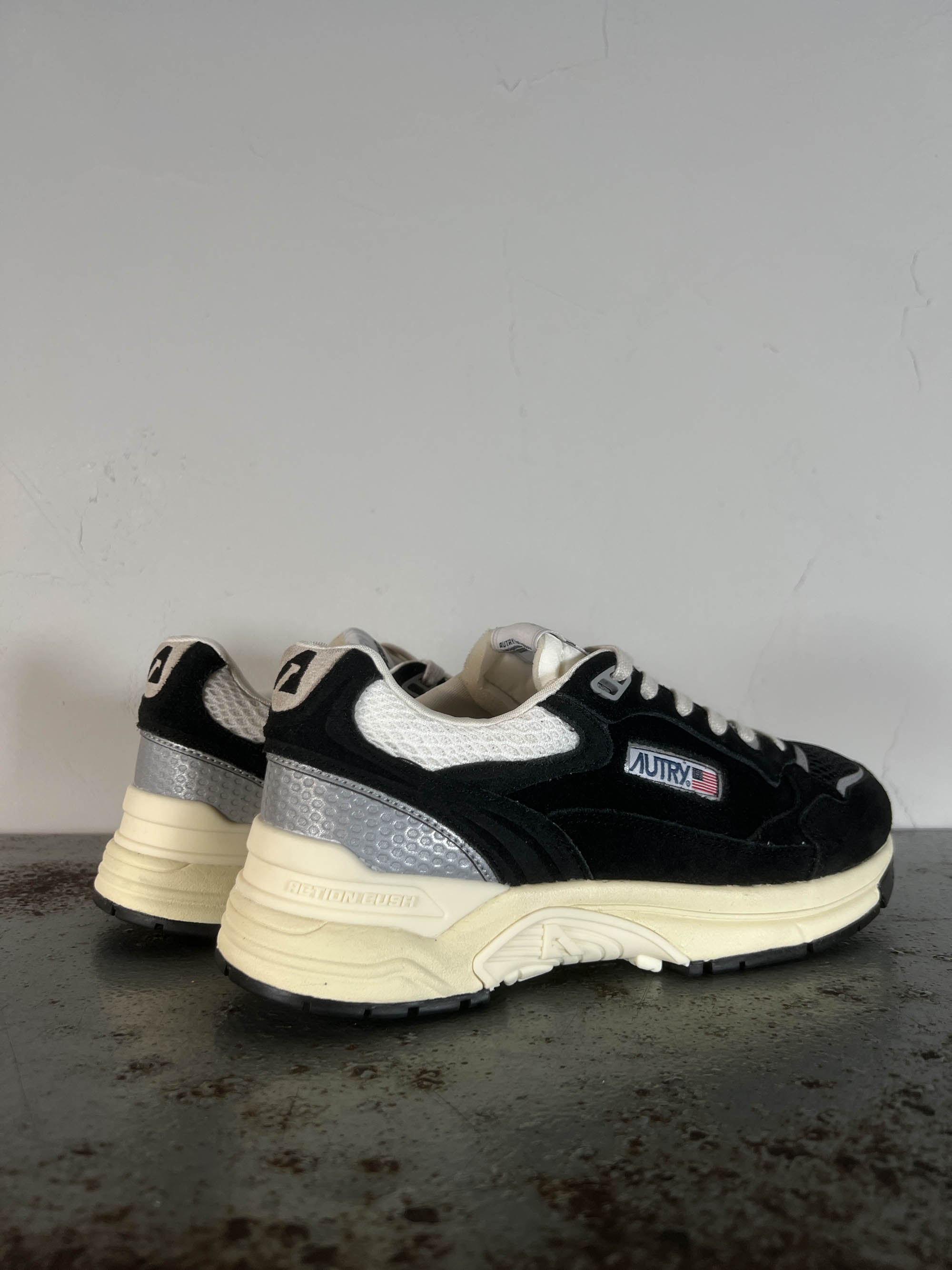 Autry Sneakers Hyperway Uomo HYLM UM07 black