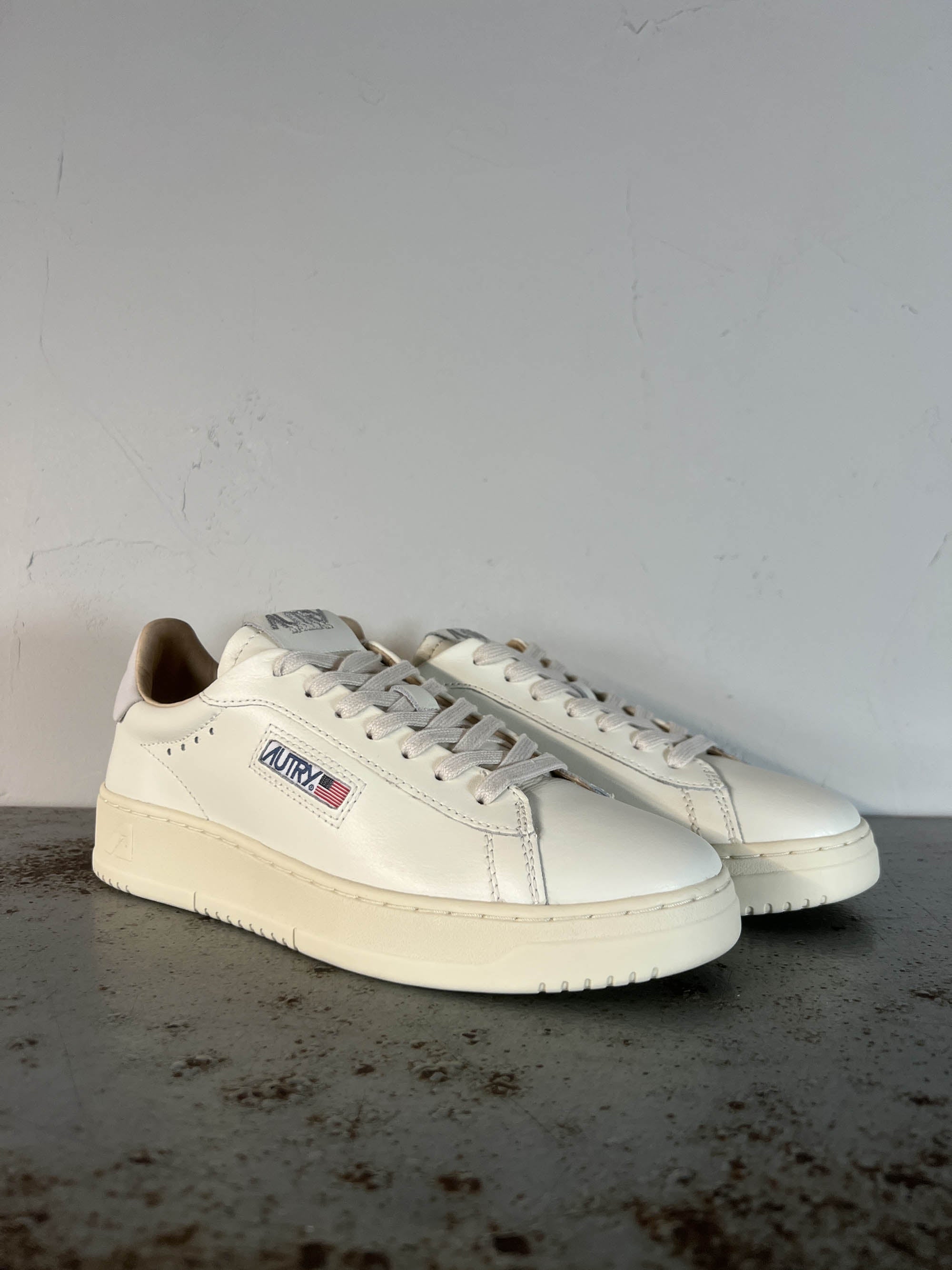 Autry Sneakers Dallas Uomo ADLM MR01 white marsh