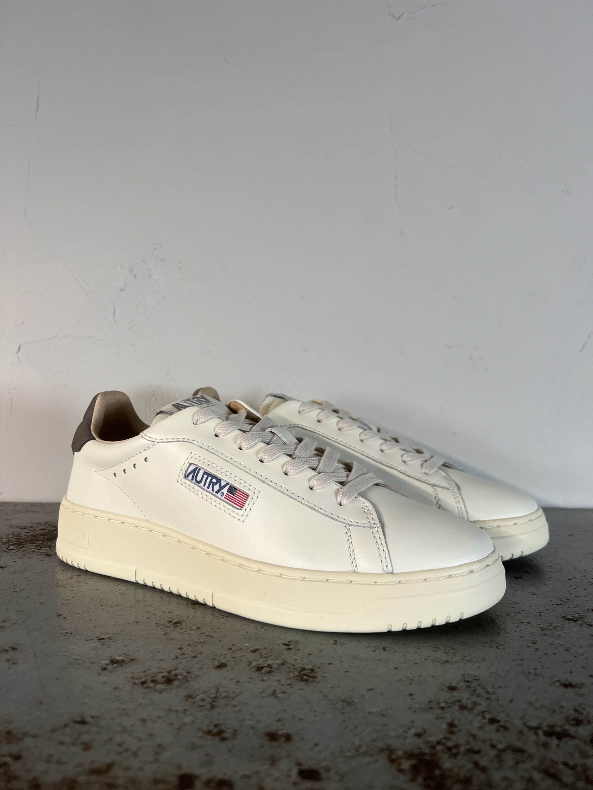 Autry Sneakers Dallas Uomo ADLM MR16 white morel