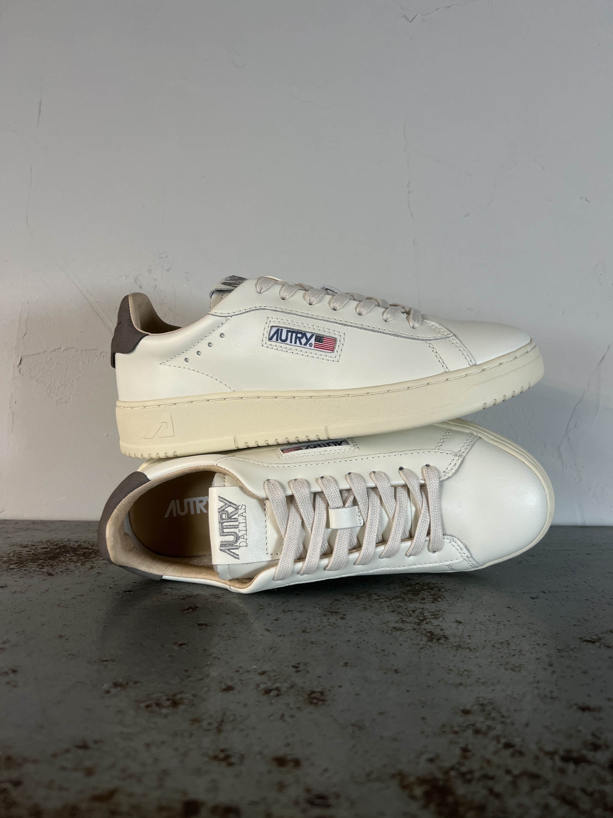 Autry Sneakers Dallas Uomo ADLM MR16 white morel