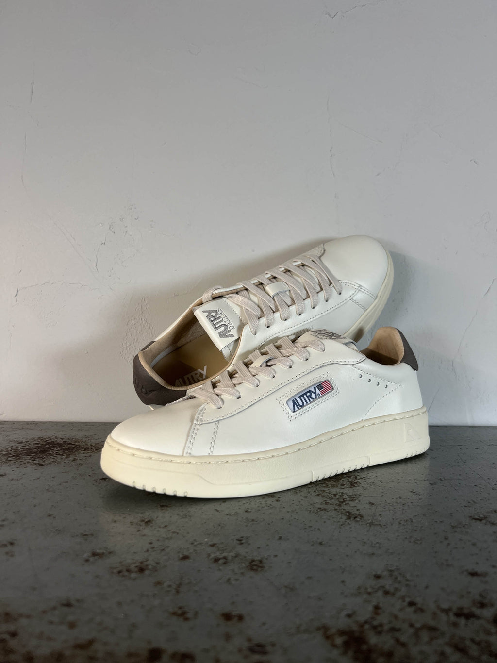 Autry Sneakers Dallas Uomo ADLM MR16 white morel