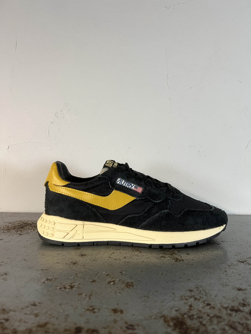 Autry Sneakers Uomo Reelwind WWLM UT21 black mustard