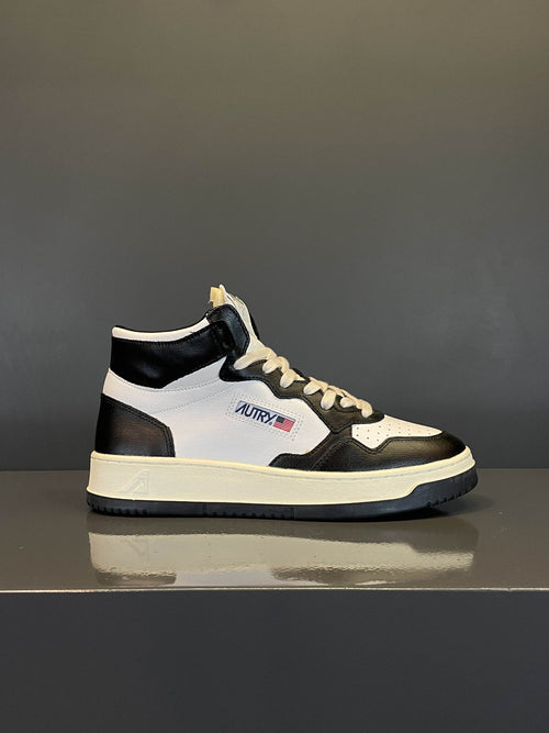 Medalist Mid Sneakers in pelle bianca e nera