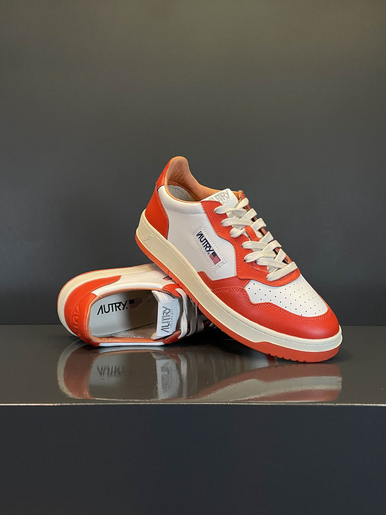 Medalist Low sneakers in pelle bianca e arancio