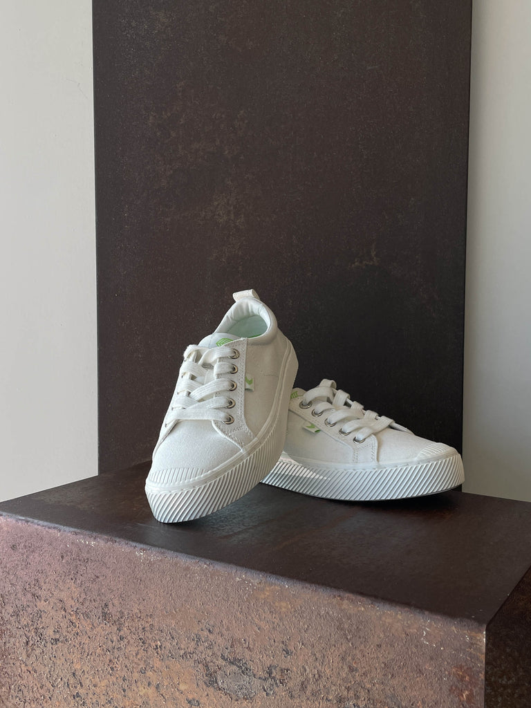 Oca Low Canvas off white donna