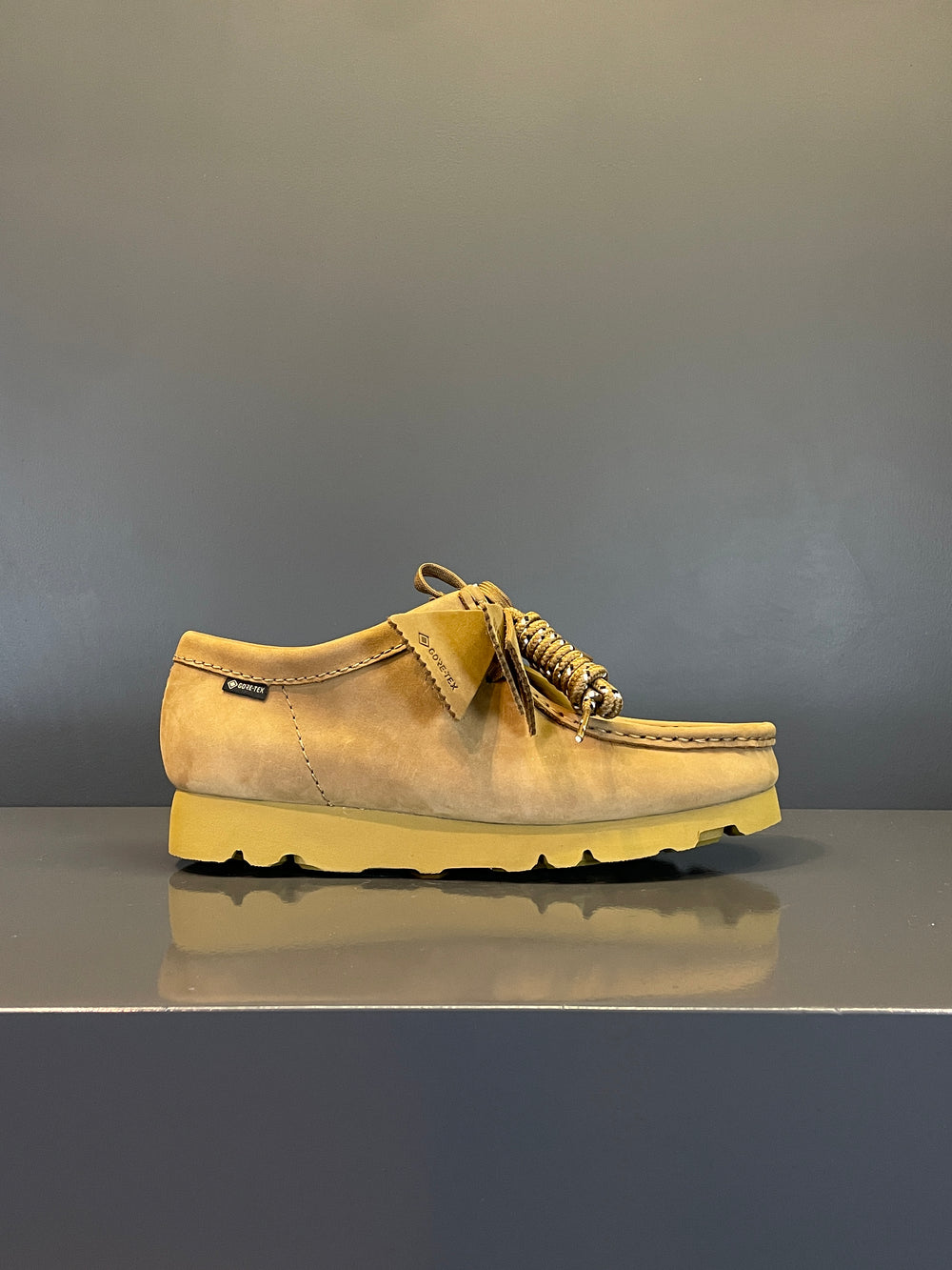 靴 clarks wallabee GTX \"oakmose nubuck\" Wallabee GTX Oakmoss Nubuck – Premier