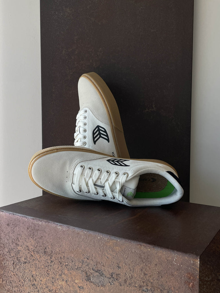 Cariuma Naioca suede white numero 44