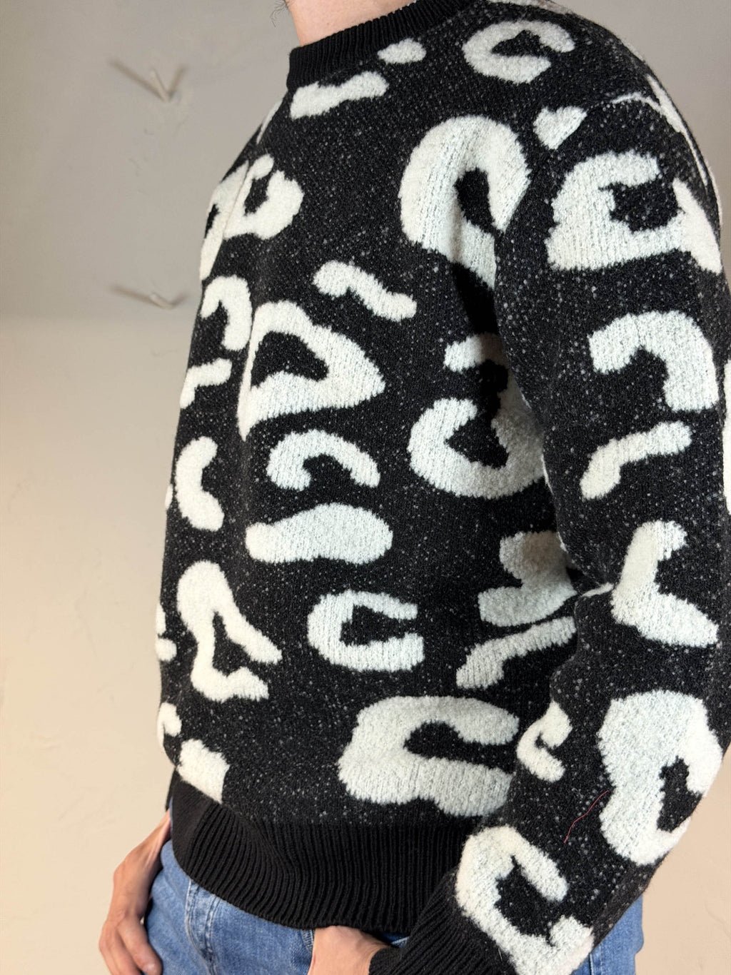 Maglione a fantasia animalier bianco e nero