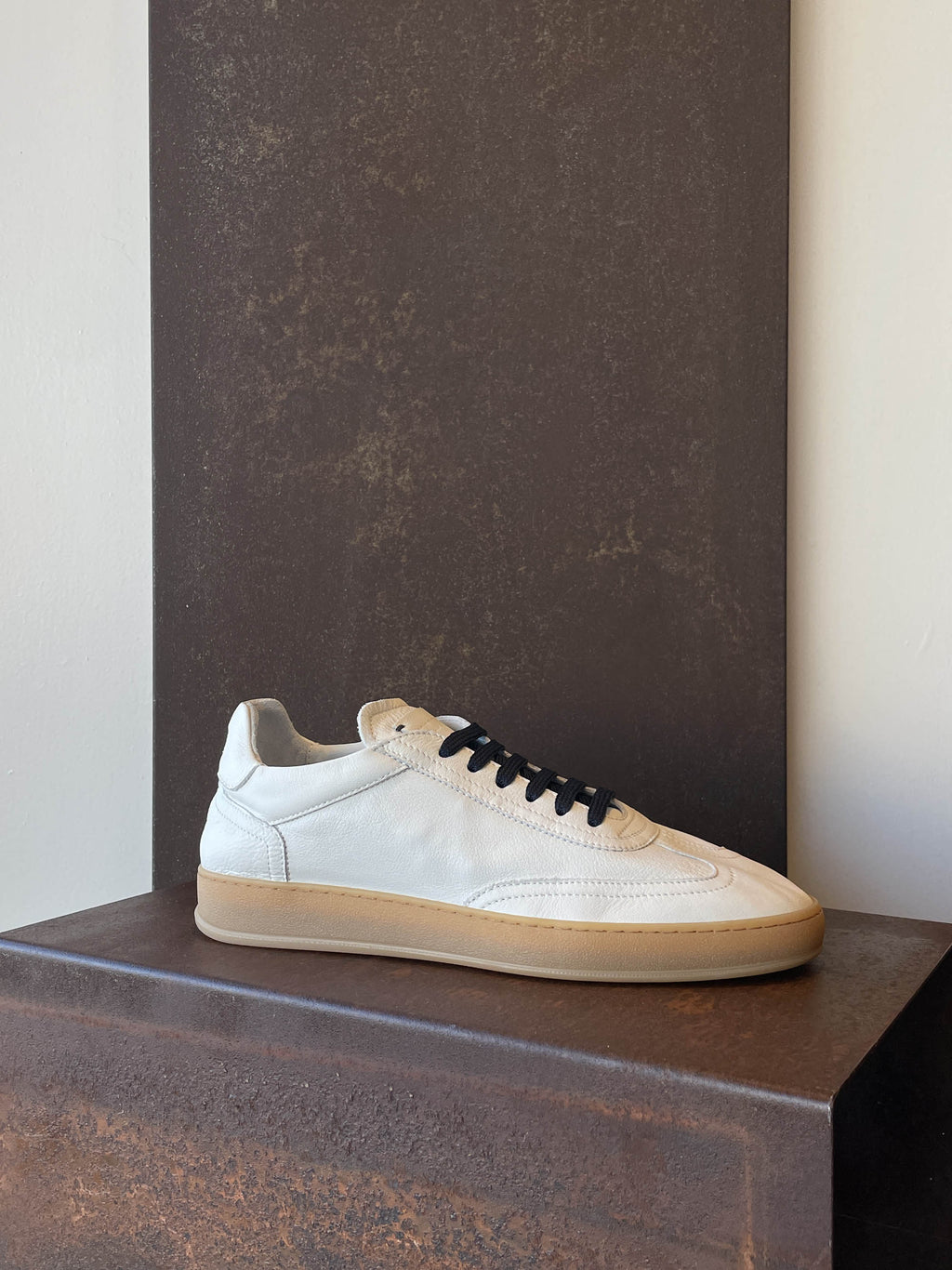 Soldini scarpa Akira Vieste bianco ricamo blu