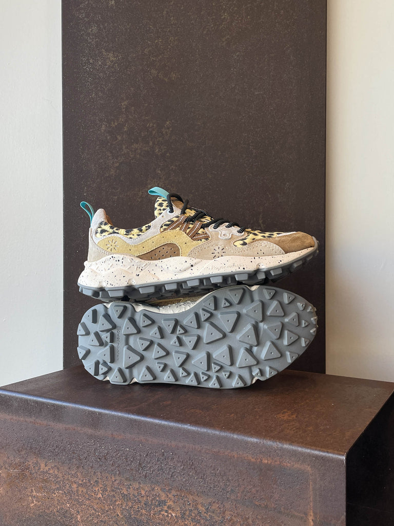 Flower Mountain Yamano 3 donna 4D11