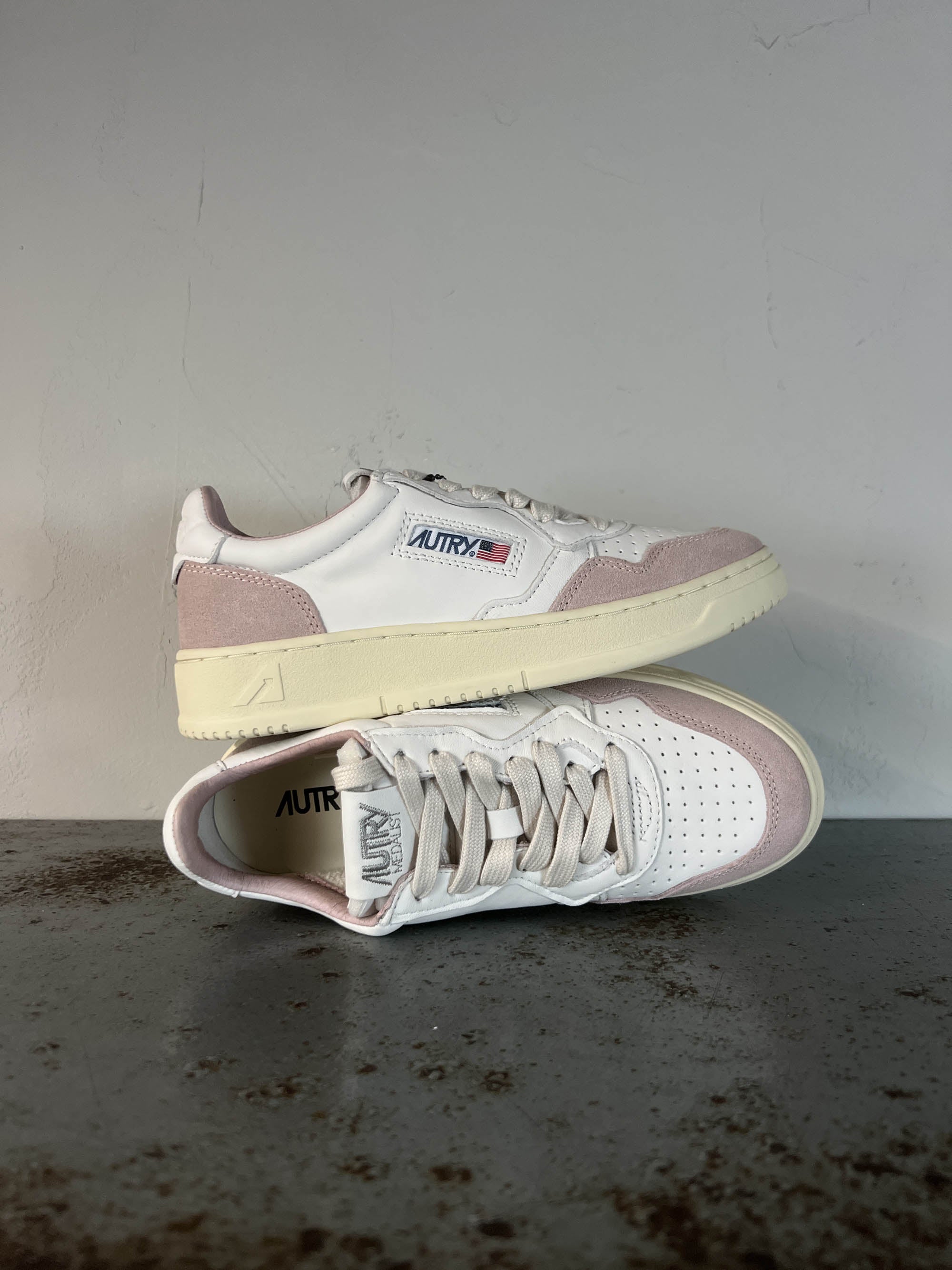 Autry Sneakers Donna AULW GS36 rosa