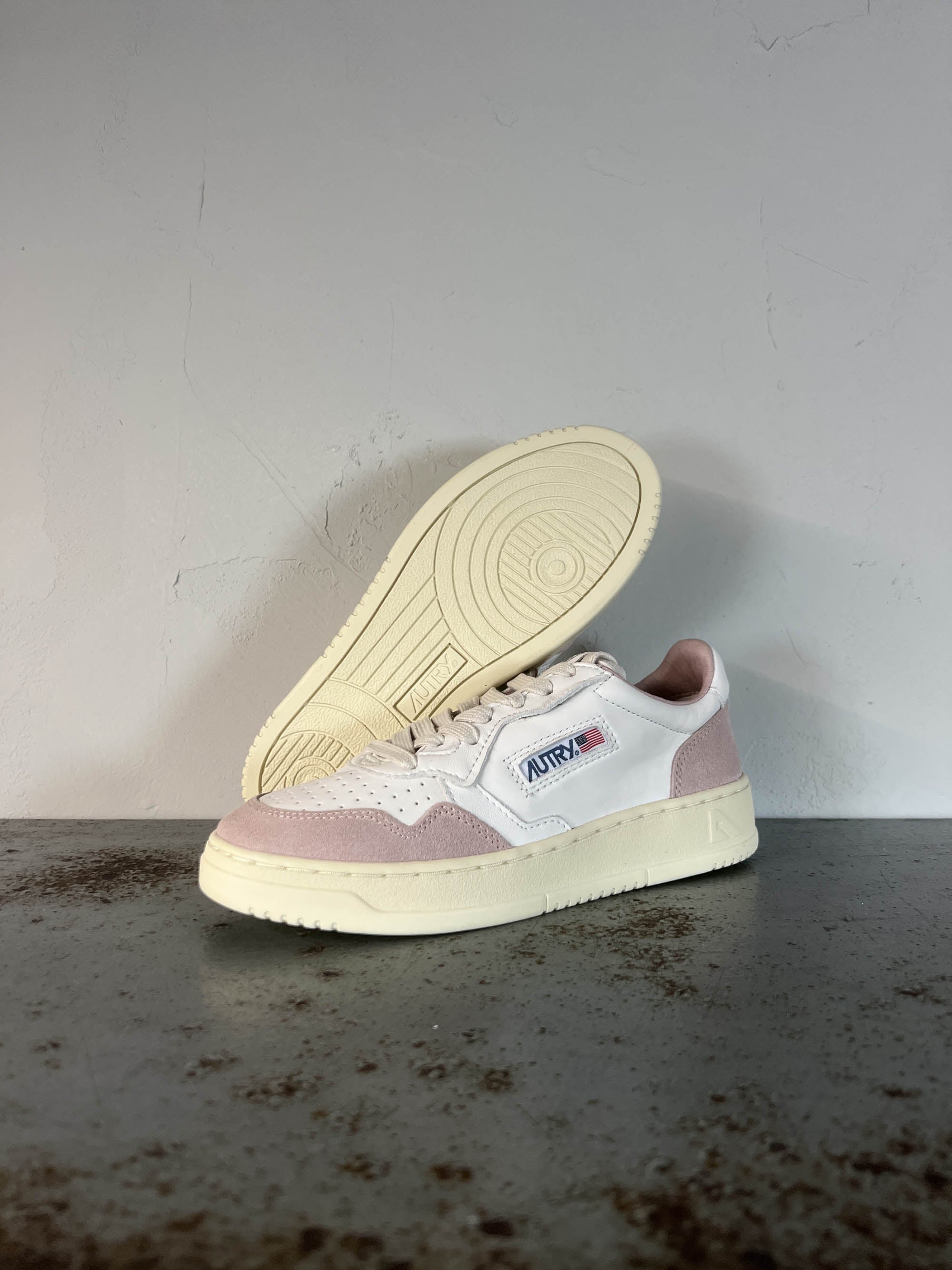 Autry Sneakers Donna AULW GS36 rosa