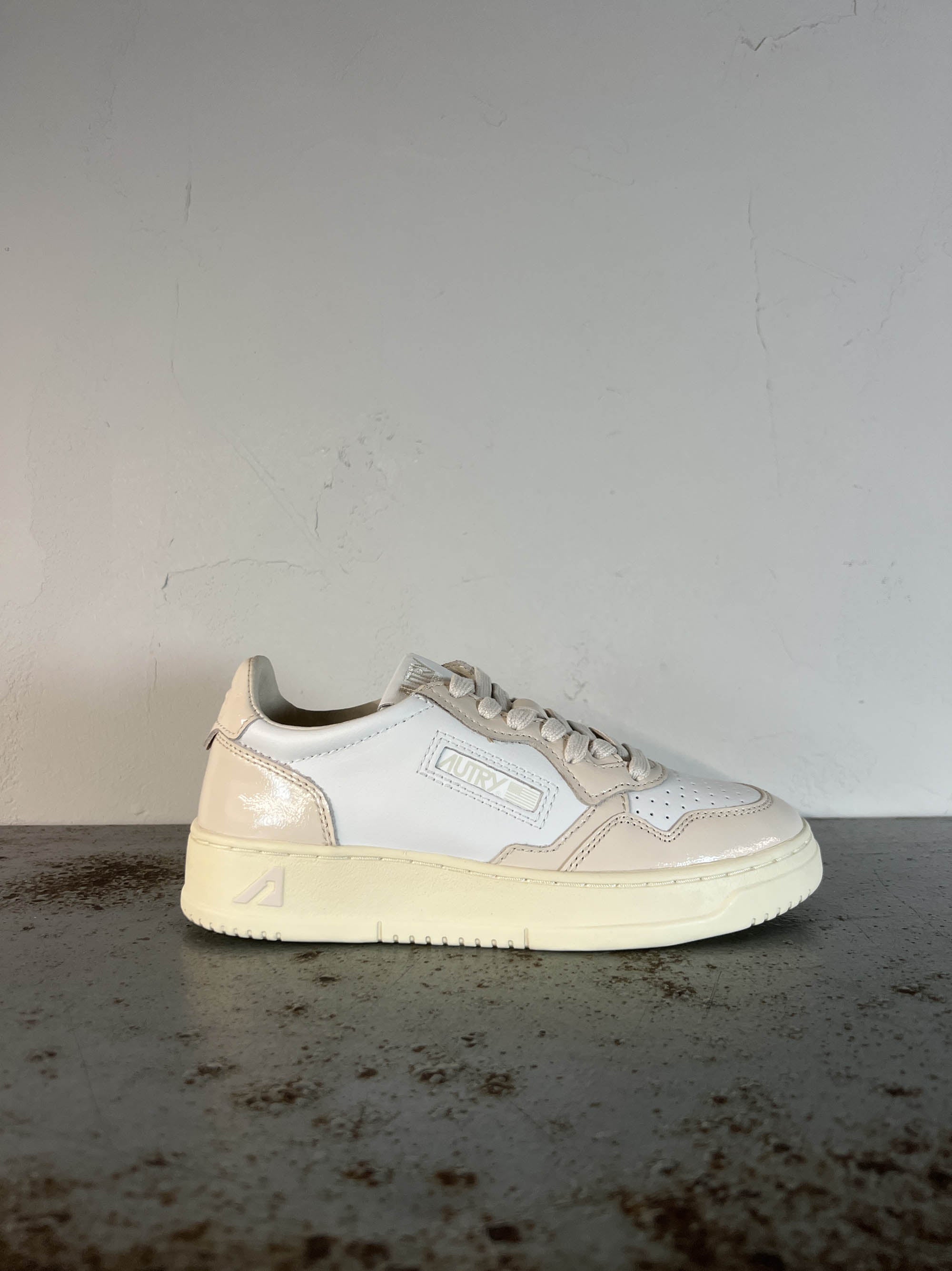 Autry Sneakers Donna Aulw RT03