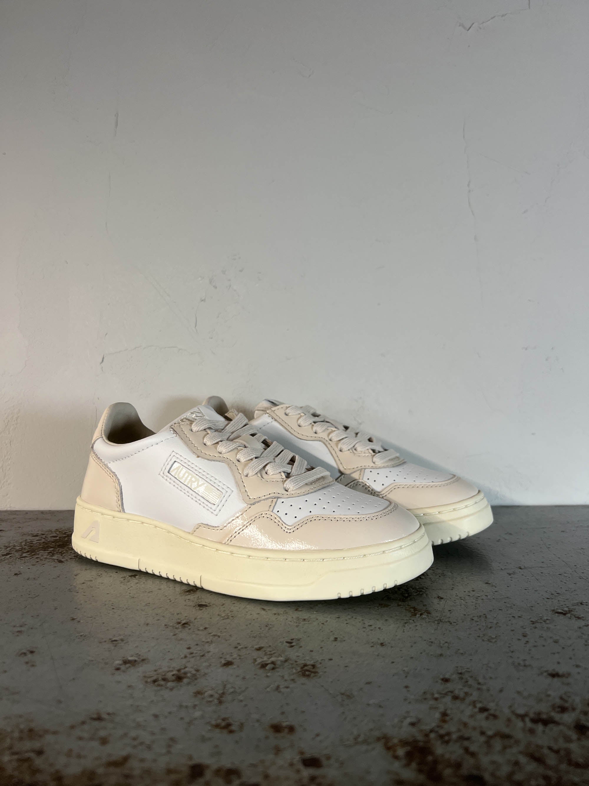 Autry Sneakers Donna Aulw RT03