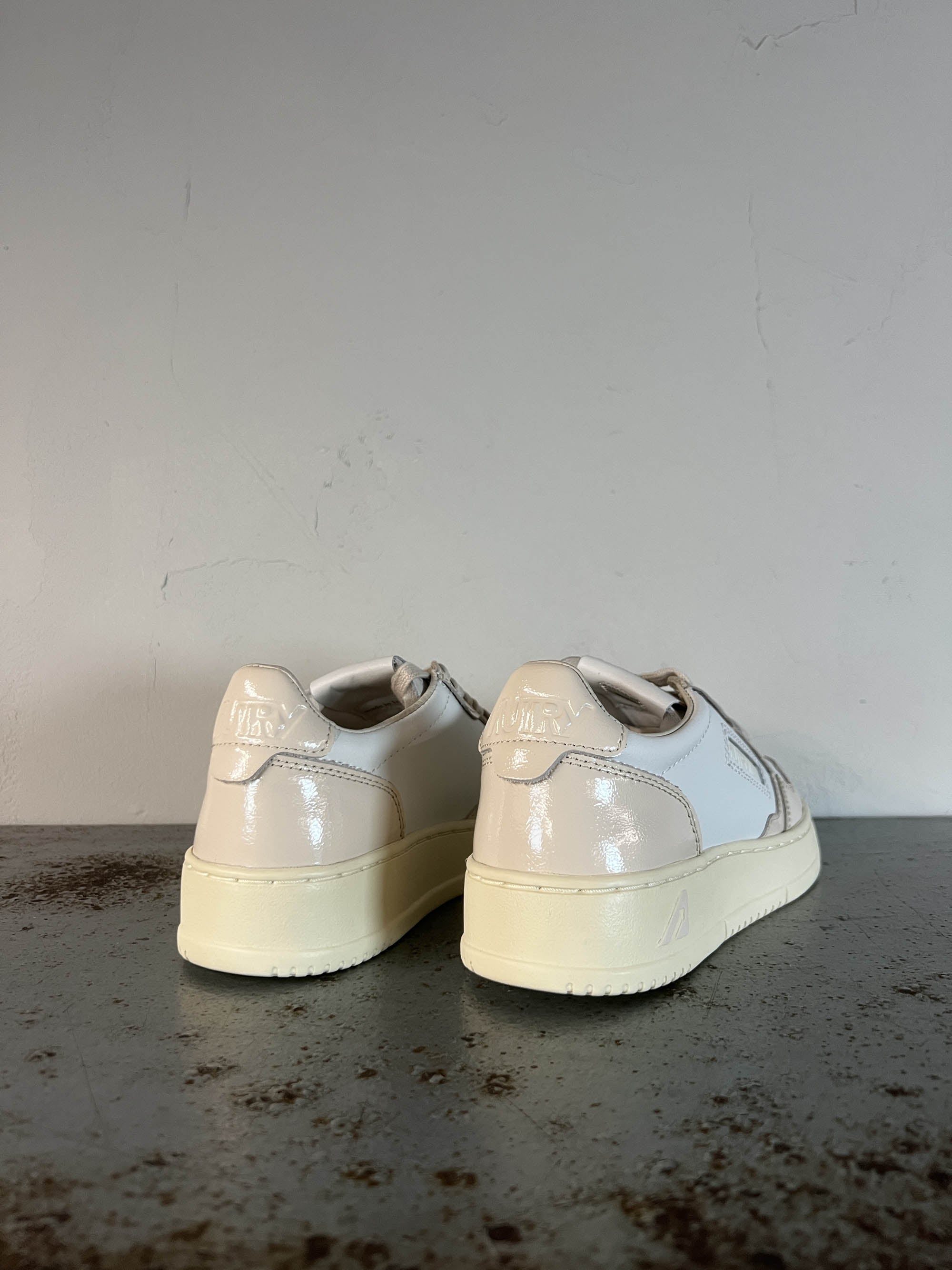 Autry Sneakers Donna Aulw RT03