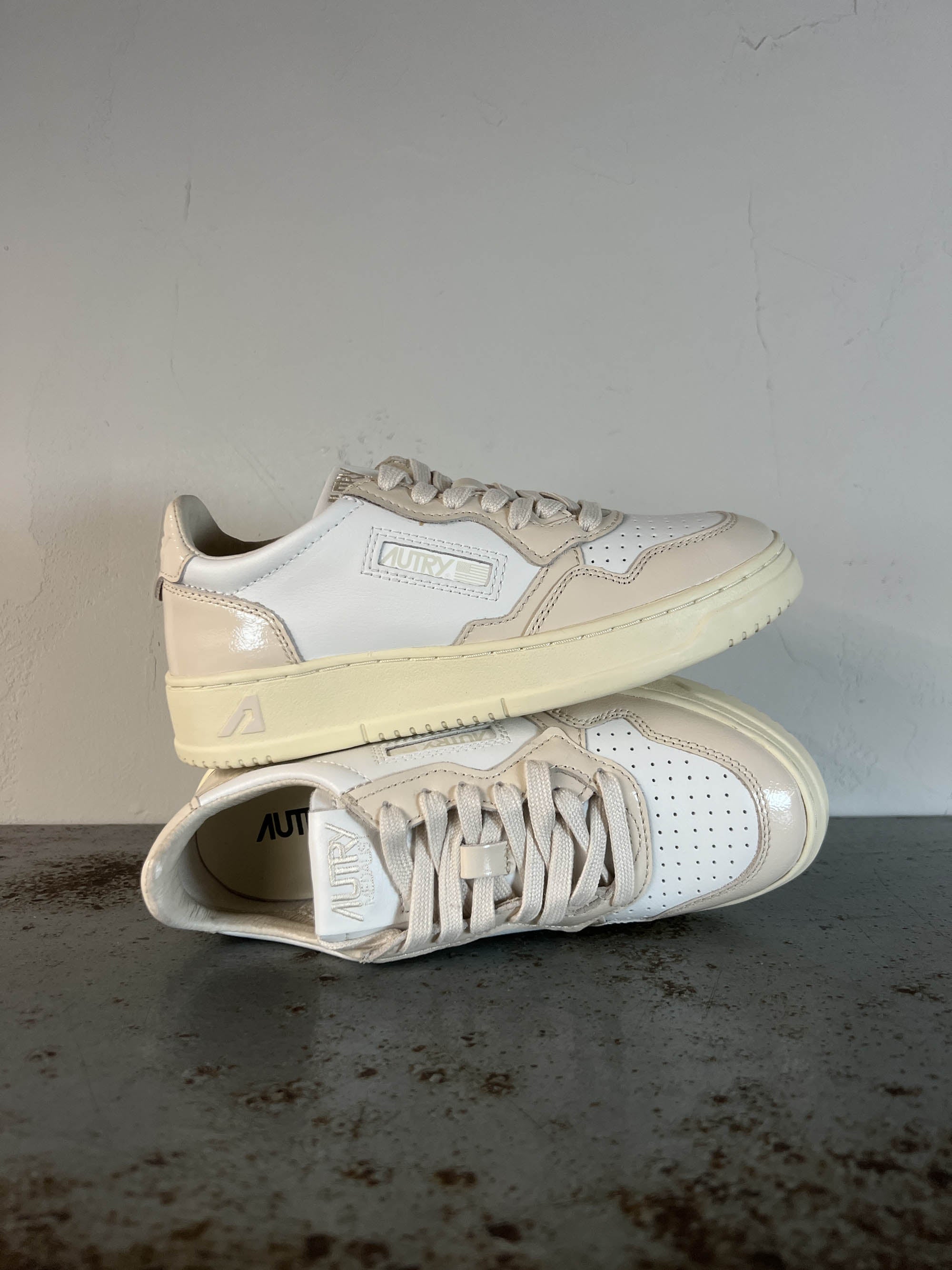 Autry Sneakers Donna Aulw RT03