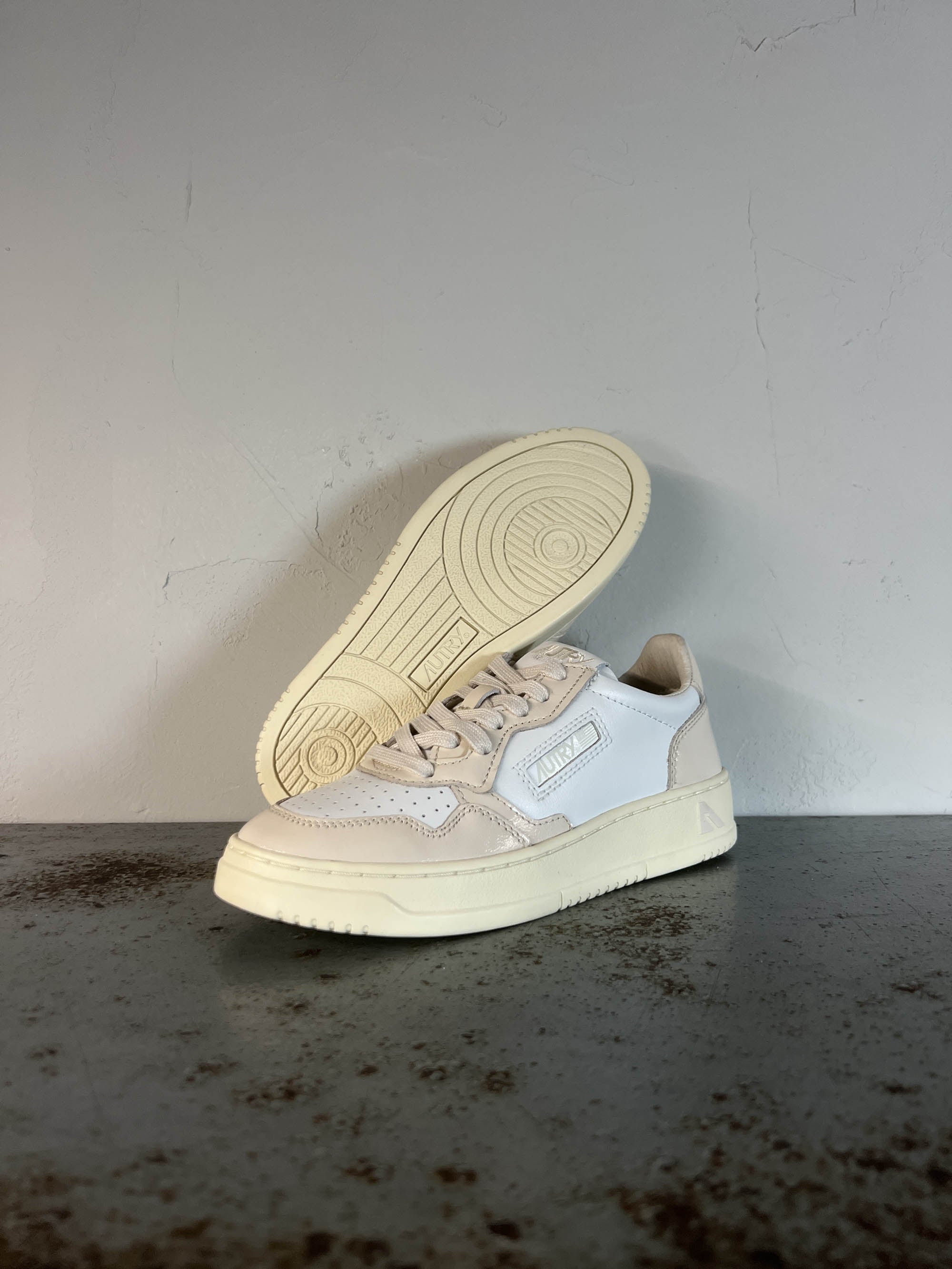 Autry Sneakers Donna Aulw RT03