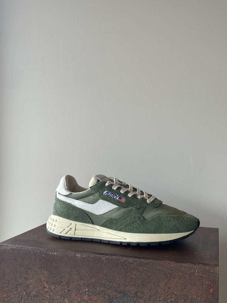 Autry Reelwind Man NC16 military green crack white