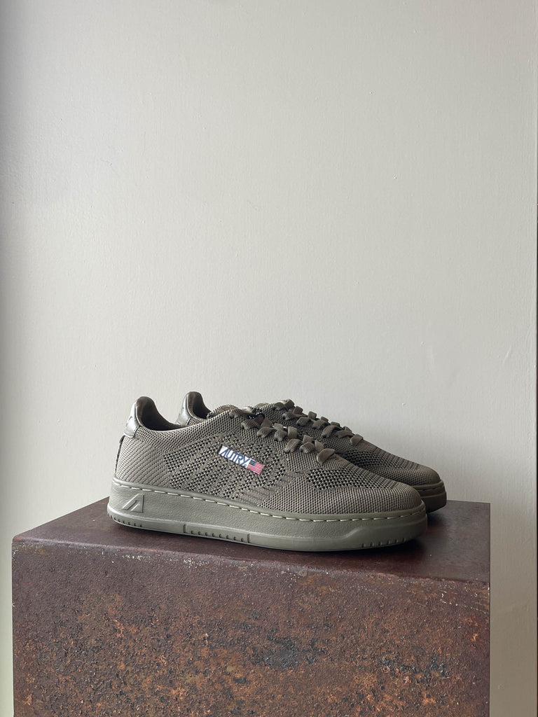 Autry Easeknit Man EKLM KN15 covert green flyknit