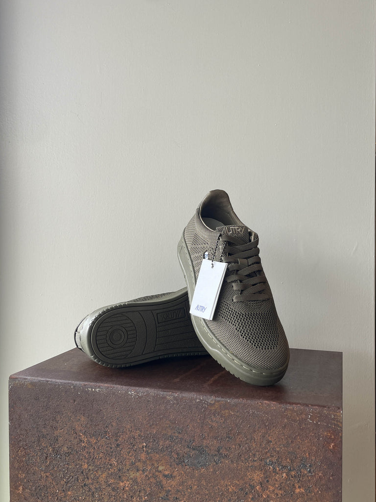 Autry Easeknit Man EKLM KN15 covert green flyknit