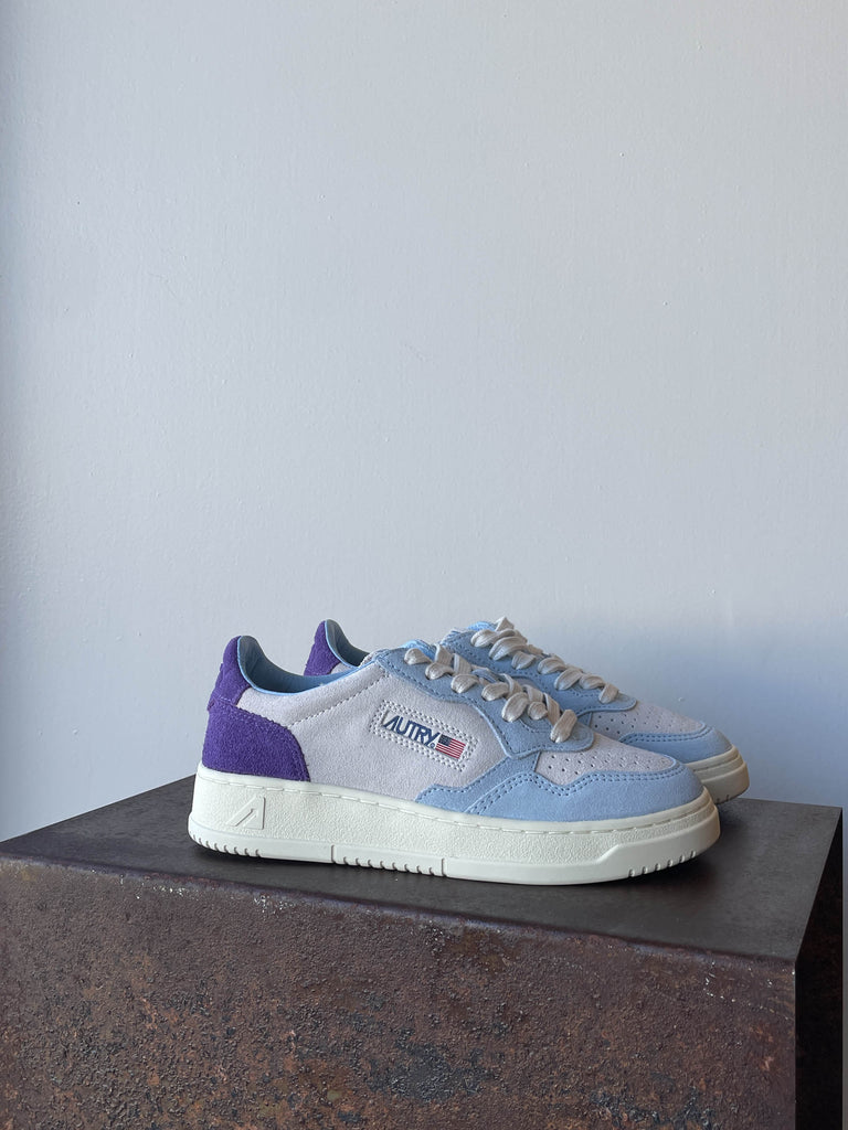 Autry Medalist Low Woman AULW TS02 suede grigio viola celeste