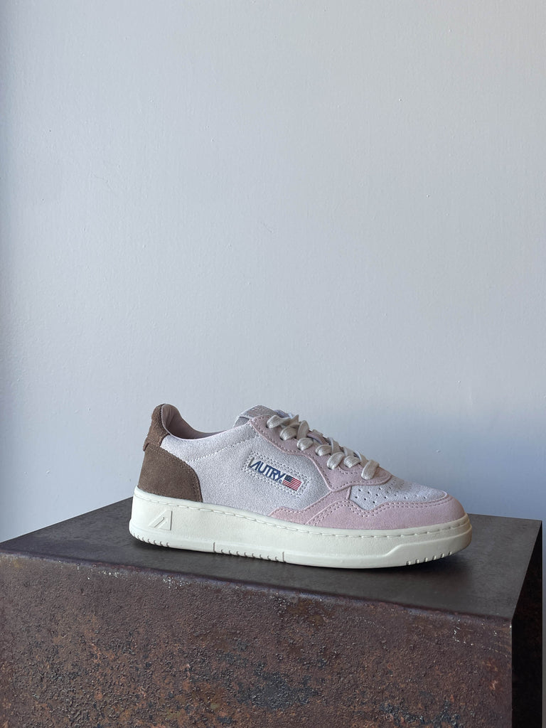 Autry Medalist Low Woman AULW TS04 suede grigio rosa marrone