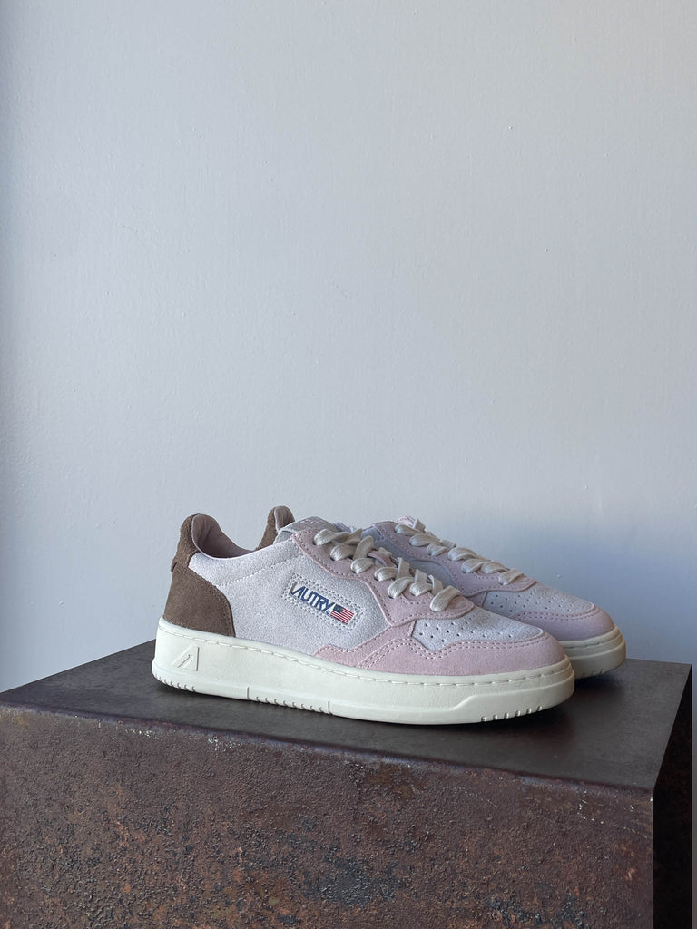 Autry Medalist Low Woman AULW TS04 suede grigio rosa marrone