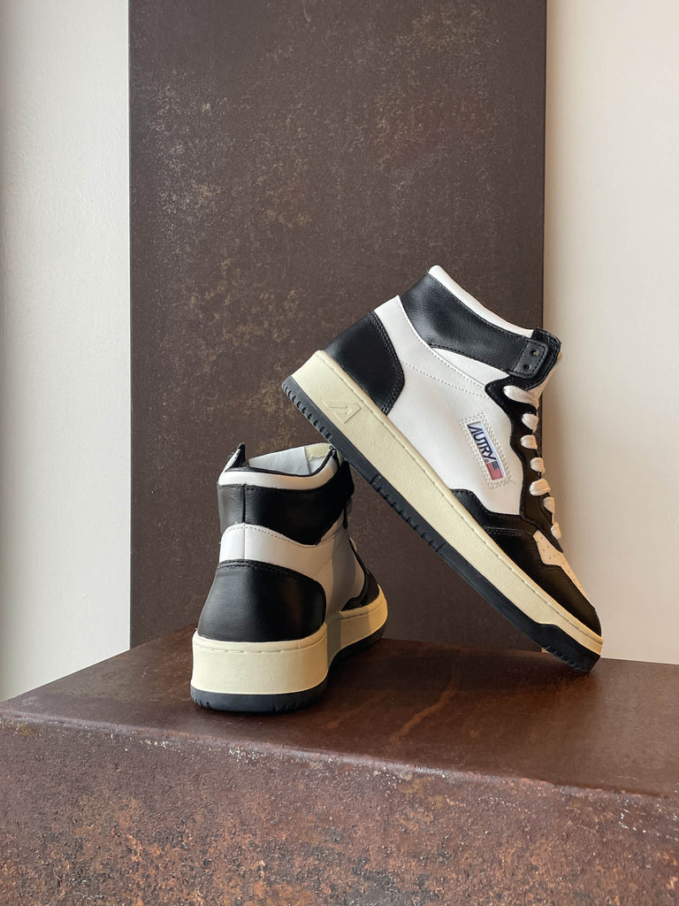 Autry Medalist Mid Man in pelle bianca e nera