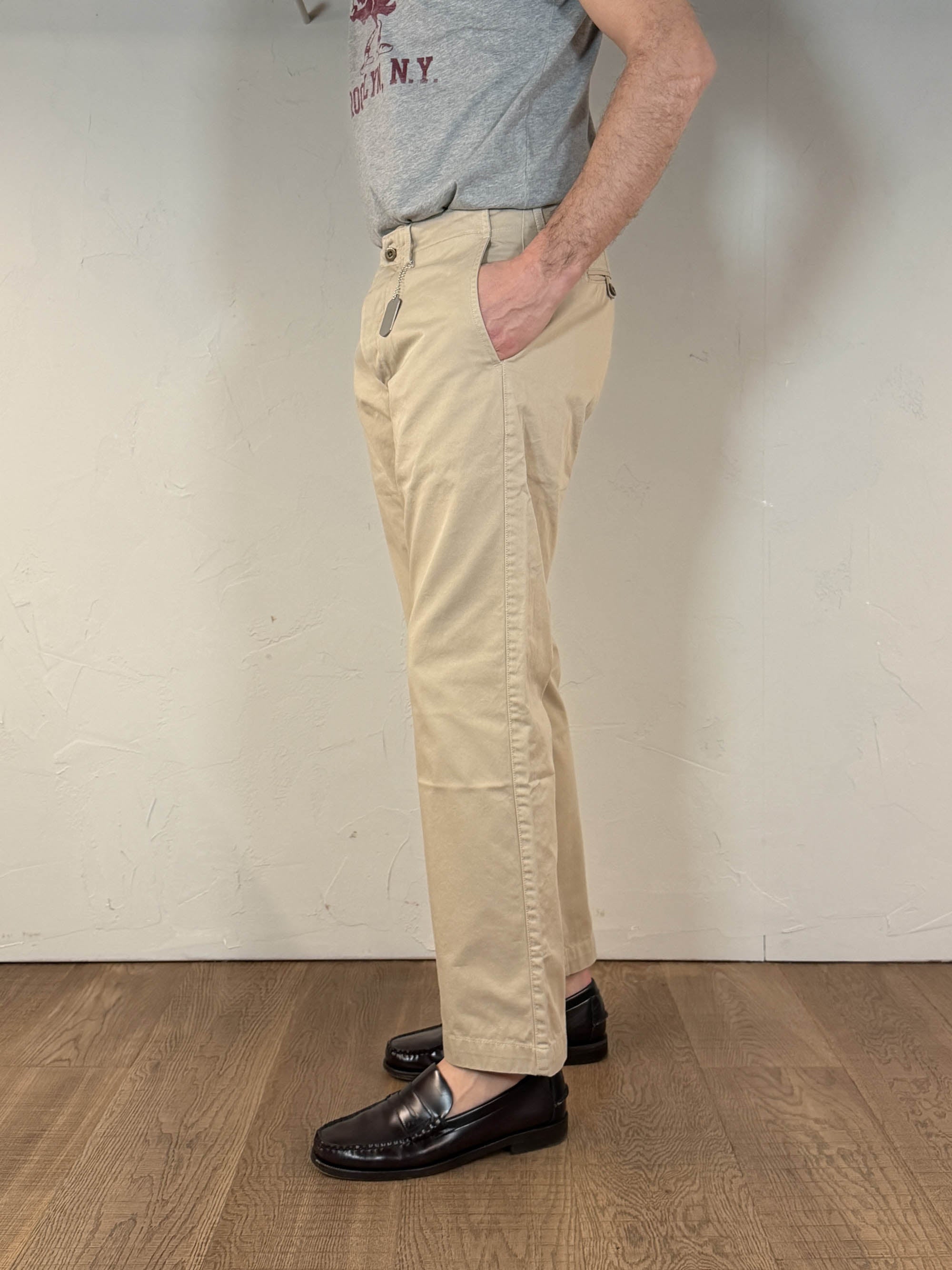 Chesapeake's Gabardine Officer Chino - Estivo