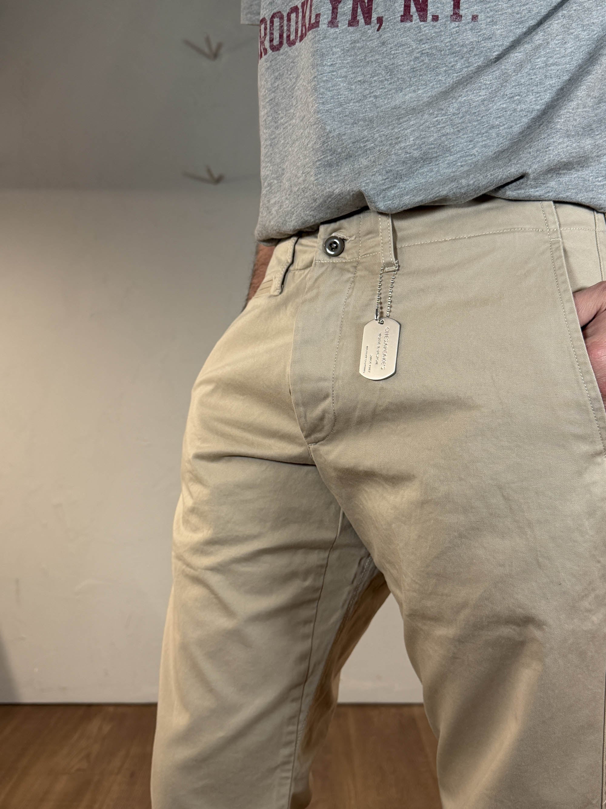 Chesapeake's Gabardine Officer Chino - Estivo