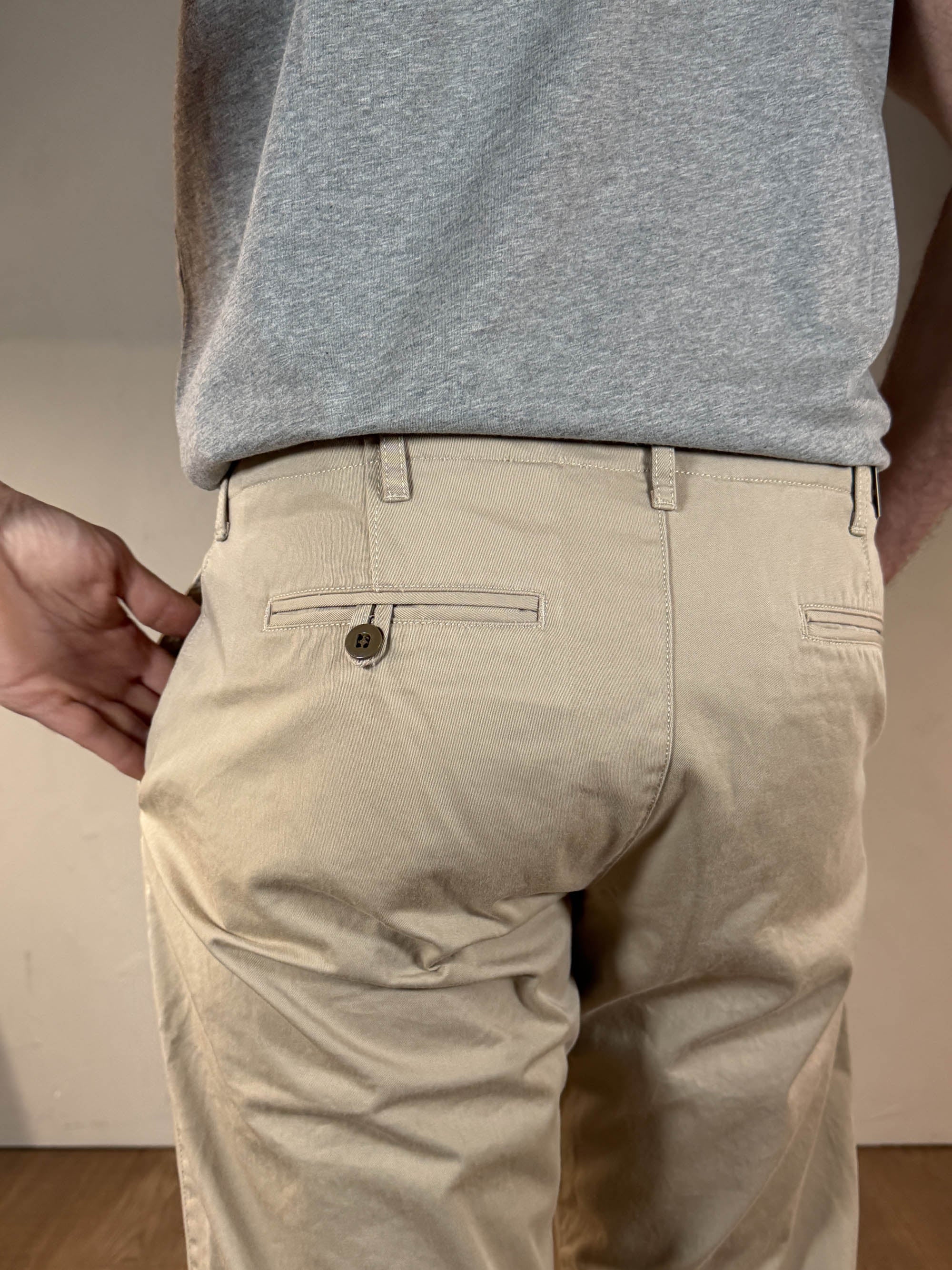 Chesapeake's Gabardine Officer Chino - Estivo