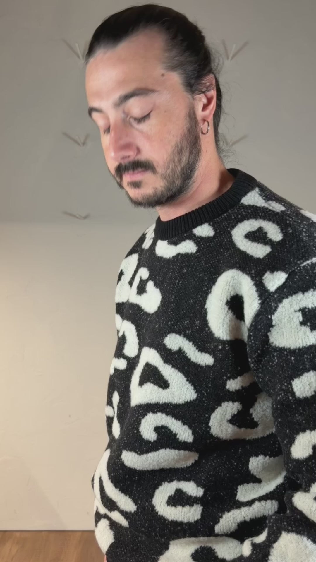 Maglione a fantasia animalier bianco e nero